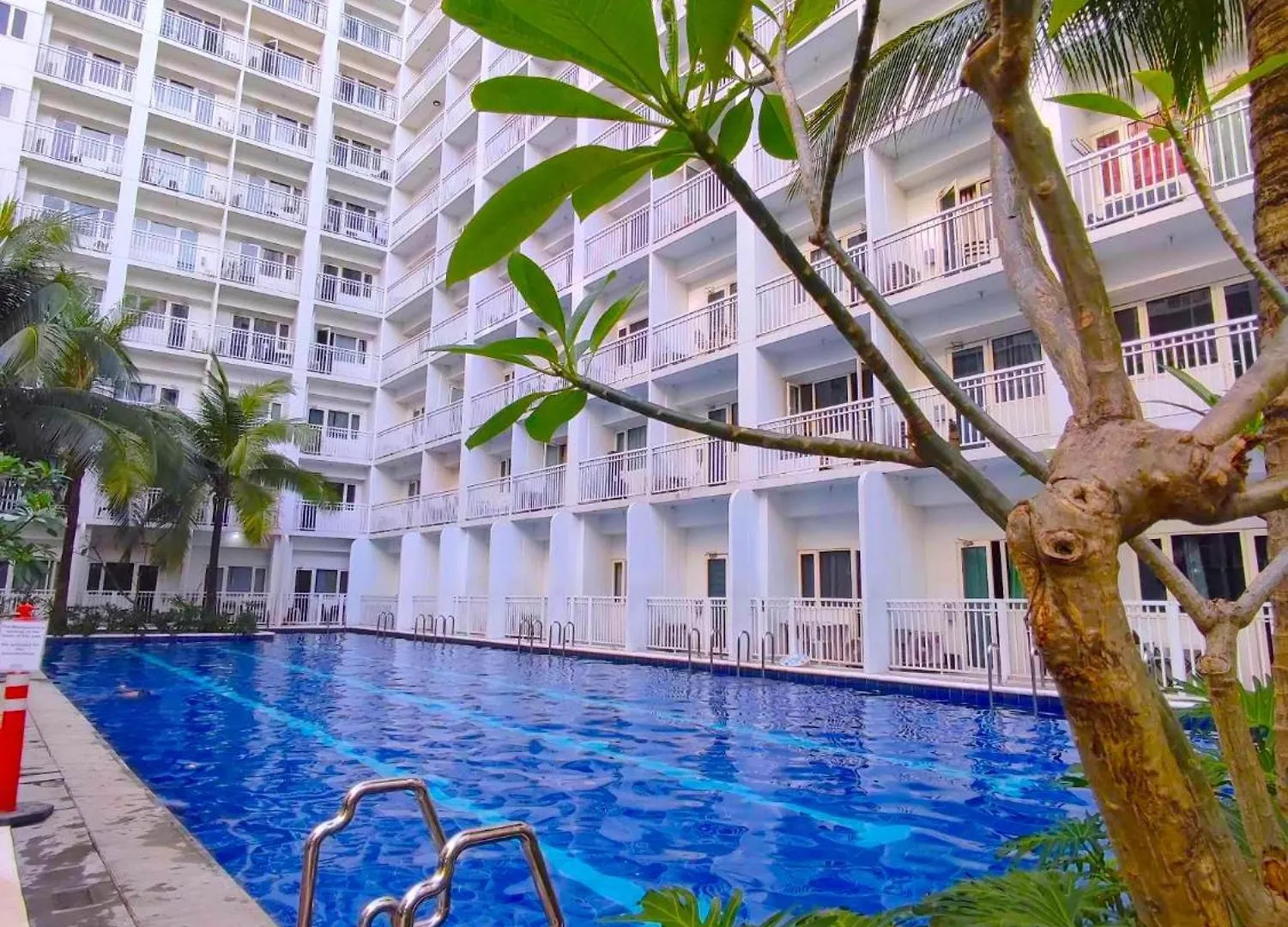 Premier Staycation At Shore 1 Moa By Zurich Property Management Manila 0*,